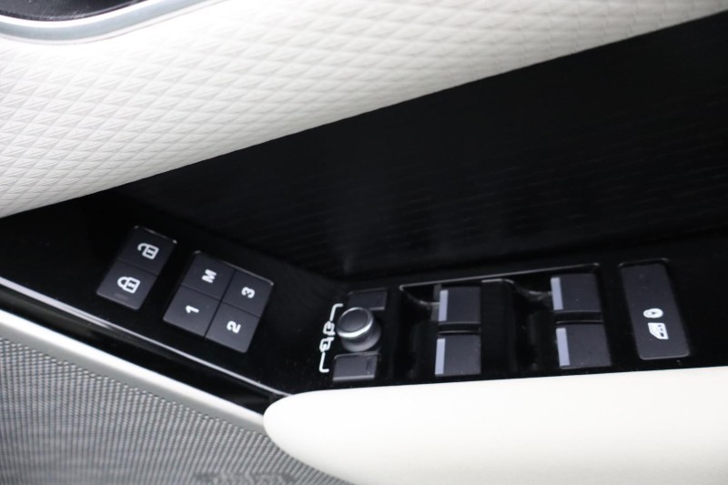 Used Land Rover Range Rover Velar 2023 for sale - 76981204: Photo 36