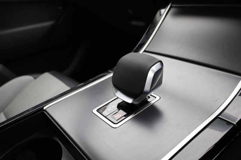 Used Land Rover Range Rover Velar 2025 for sale - 76981714: Photo 13