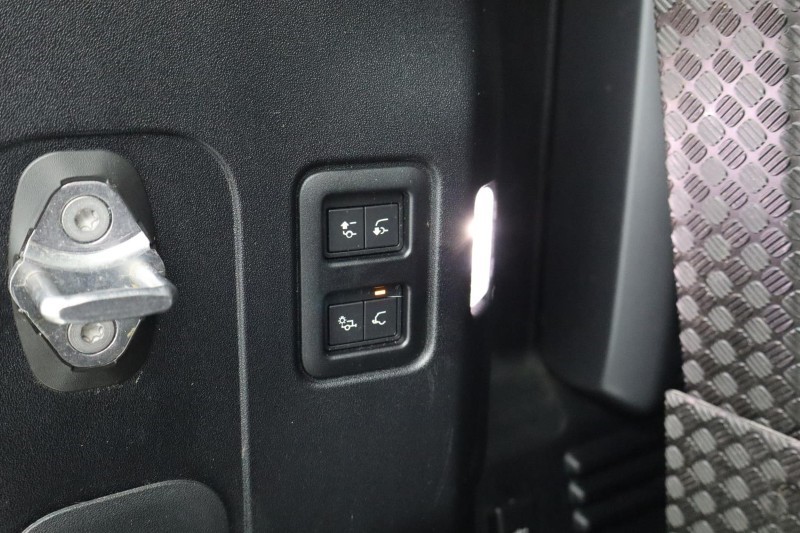 Used Land Rover Defender 2021 for sale - 77198362: Photo 53