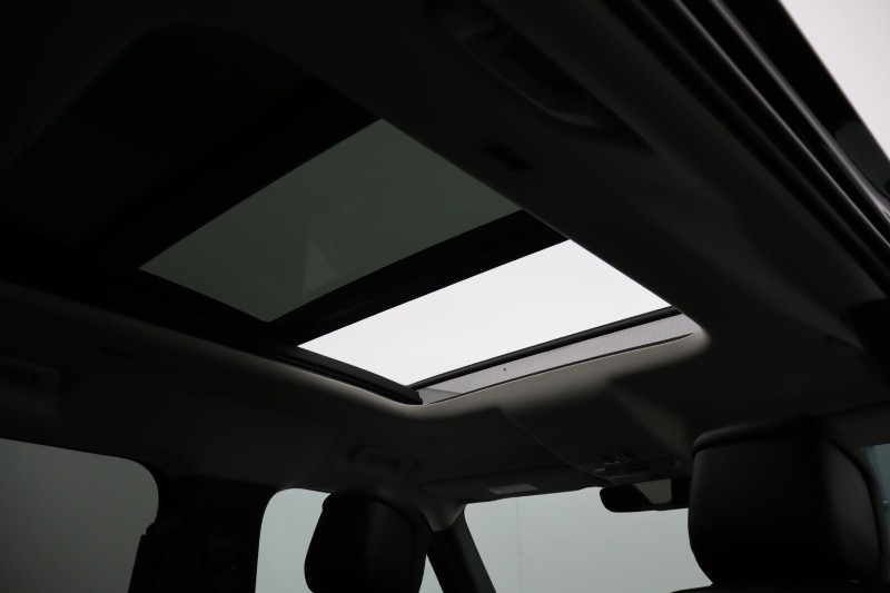 Used Land Rover Defender 2021 for sale - 77198362: Photo 55