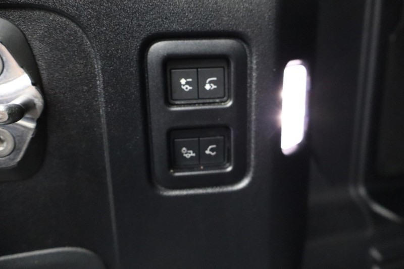 Used Land Rover Defender 2023 for sale - 76981753: Photo 27