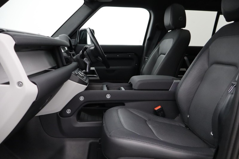 Used Land Rover Defender 2023 for sale - 76981753: Photo 3