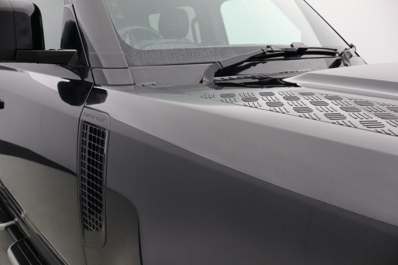 Used Land Rover Defender 2023 for sale - 76981753: Photo 30