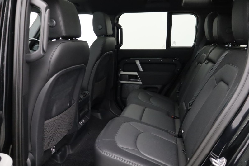 Used Land Rover Defender 2023 for sale - 76981753: Photo 4