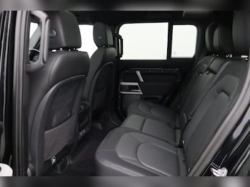 Used Land Rover Defender 2023 for sale - 76981753: Photo