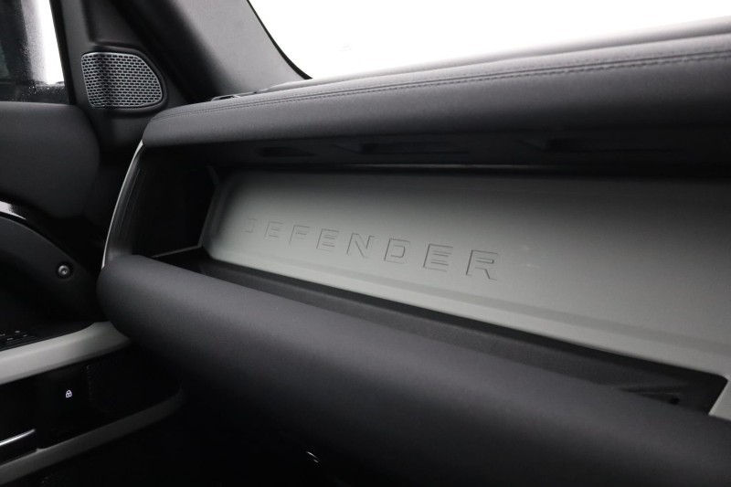 Used Land Rover Defender 2023 for sale - 76981753: Photo 50