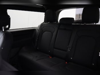 Used Land Rover Defender 2023 for sale - 78961579: Photo