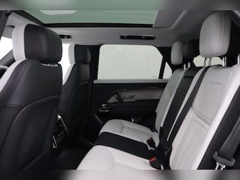 Used Land Rover Range Rover Sport 2024 for sale - 79140594: Photo