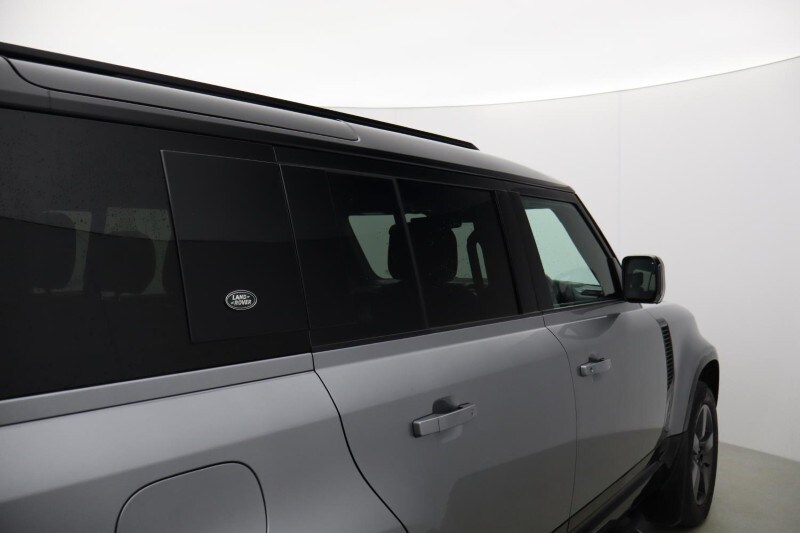 Used Land Rover Defender 2023 for sale - 77934572: Photo 31