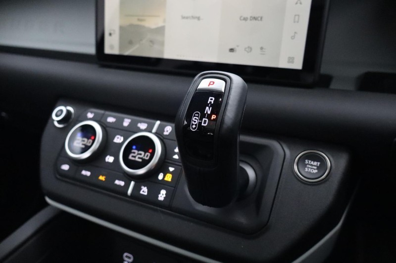 Used Land Rover Defender 2023 for sale - 77690975: Photo 13