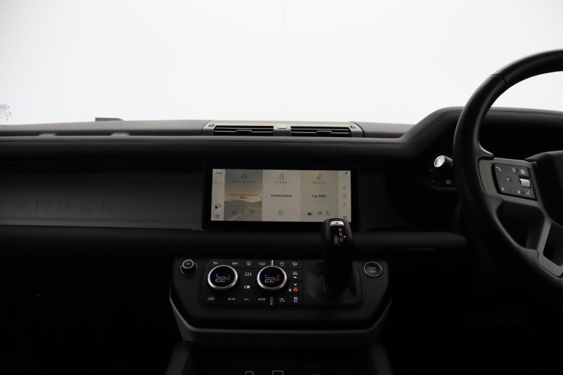Used Land Rover Defender 2023 for sale - 77690975: Photo 14