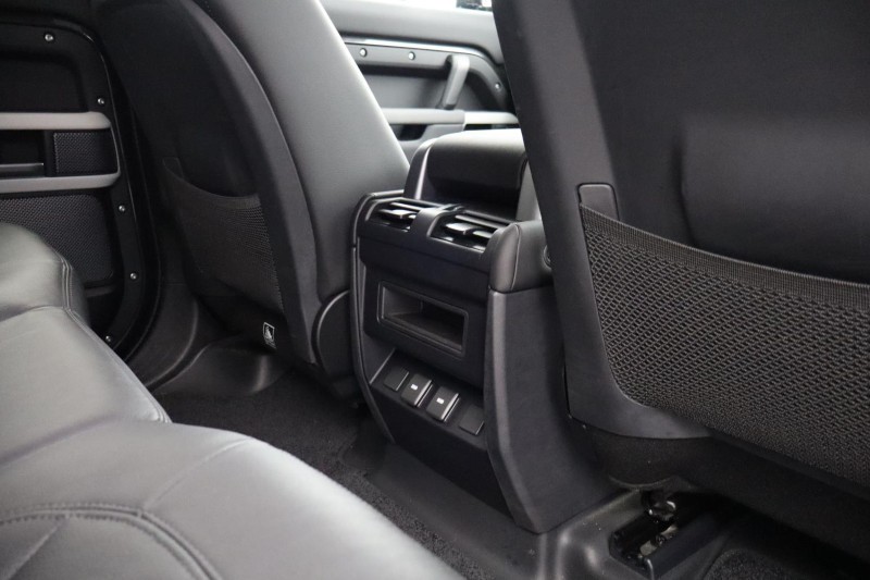 Used Land Rover Defender 2023 for sale - 77690975: Photo 18