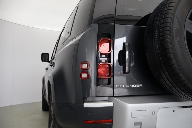 Used Land Rover Defender 2023 for sale - 77690975: Photo 19