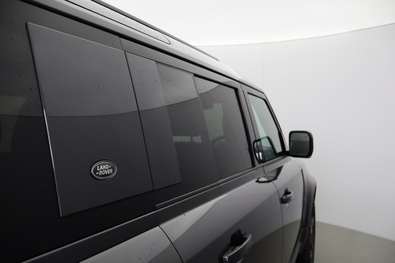 Used Land Rover Defender 2023 for sale - 77690975: Photo 24