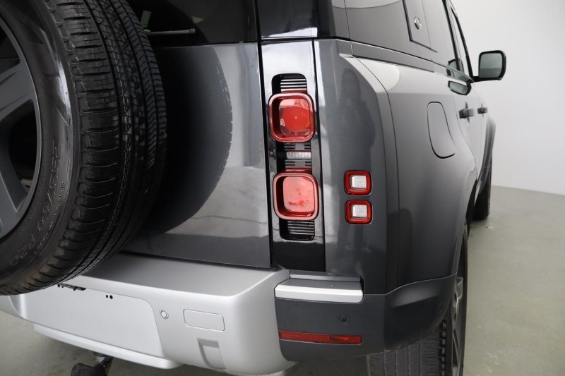 Used Land Rover Defender 2023 for sale - 77690975: Photo 25