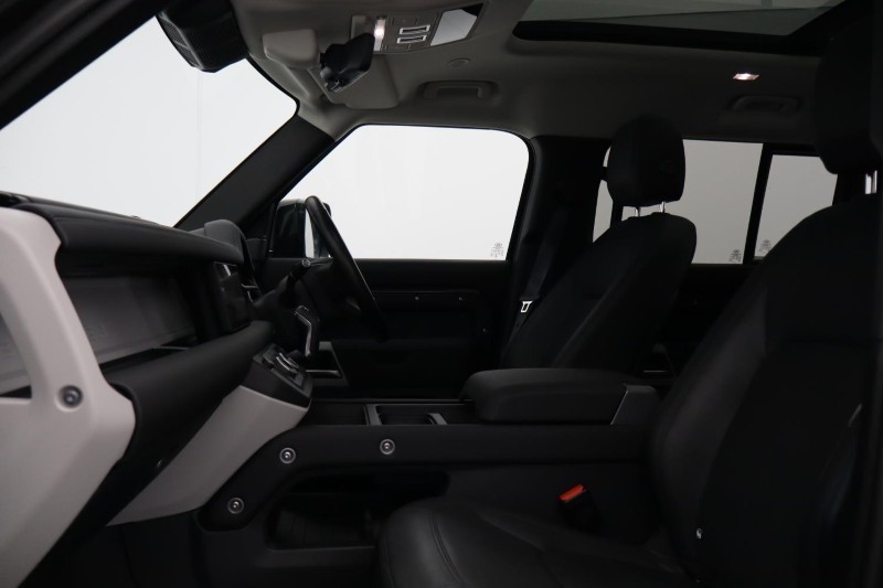 Used Land Rover Defender 2023 for sale - 77690975: Photo 3