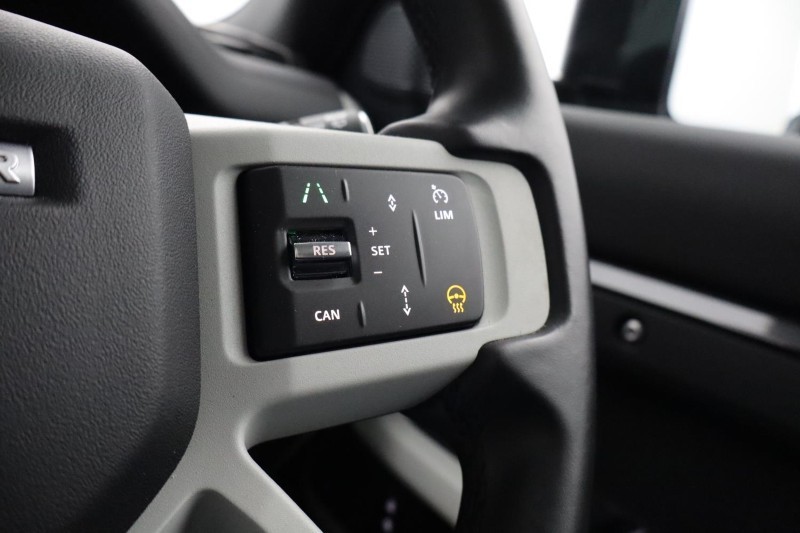 Used Land Rover Defender 2023 for sale - 77690975: Photo 43