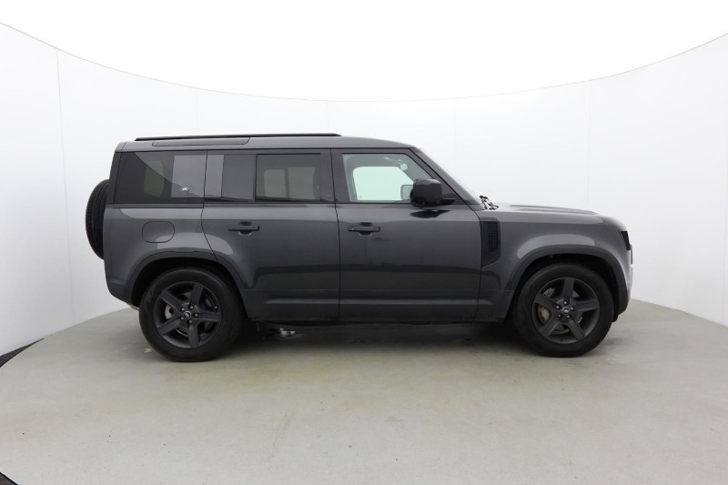 Used Land Rover Defender 2023 for sale - 77690975: Photo 5