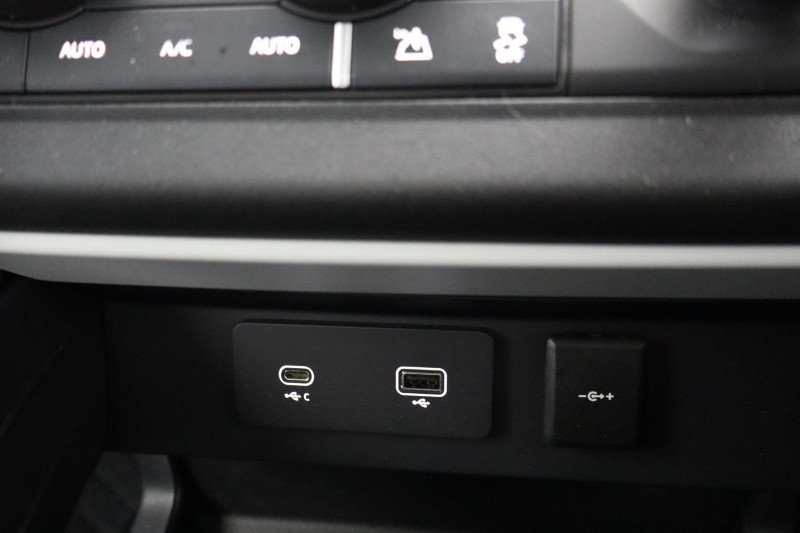 Used Land Rover Defender 2023 for sale - 77690975: Photo 52