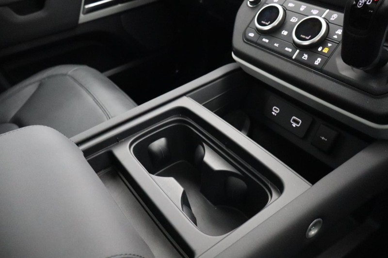 Used Land Rover Defender 2023 for sale - 77690975: Photo 53