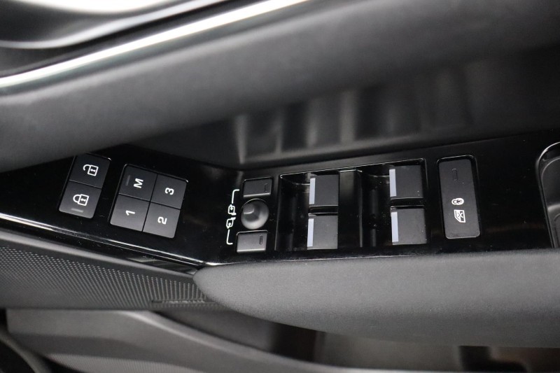 Used Land Rover Range Rover Velar 2024 for sale - 76981497: Photo 30