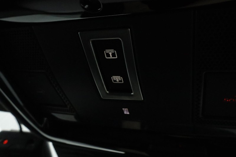 Used Land Rover Range Rover Velar 2024 for sale - 76981497: Photo 50