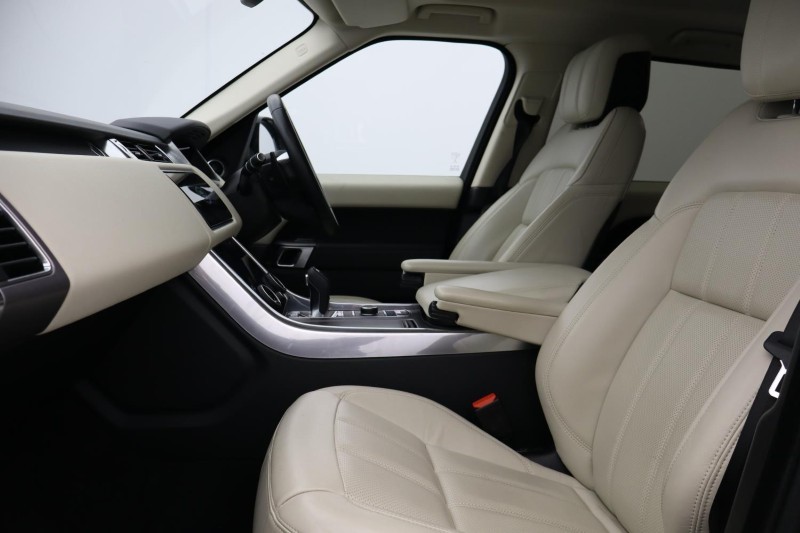 Used Land Rover Range Rover Sport 2021 for sale - 76982335: Photo 3