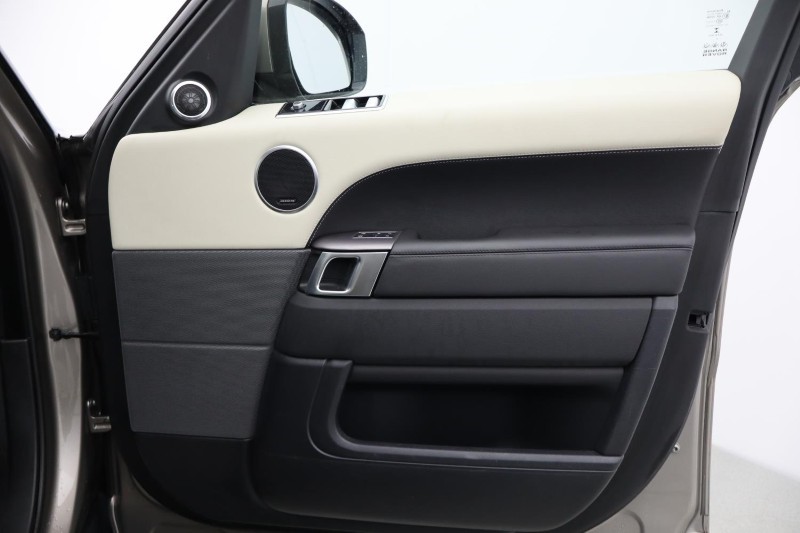 Used Land Rover Range Rover Sport 2021 for sale - 76982335: Photo 38