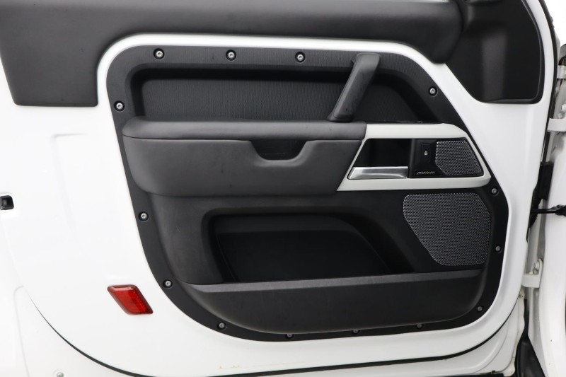 Used Land Rover Defender 2022 for sale - 77001334: Photo 24