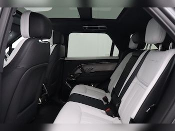 Used Land Rover Range Rover Sport 2024 for sale - 79232144: Photo