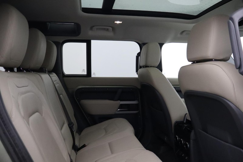 Used Land Rover Defender 2022 for sale - 77864726: Photo 35