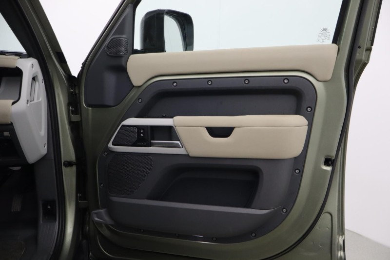 Used Land Rover Defender 2022 for sale - 77864726: Photo 38