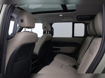 Used Land Rover Defender 2022 for sale - 77864726: Photo