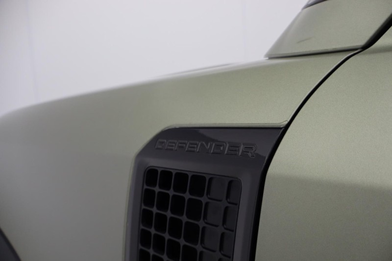 Used Land Rover Defender 2022 for sale - 77864726: Photo 51