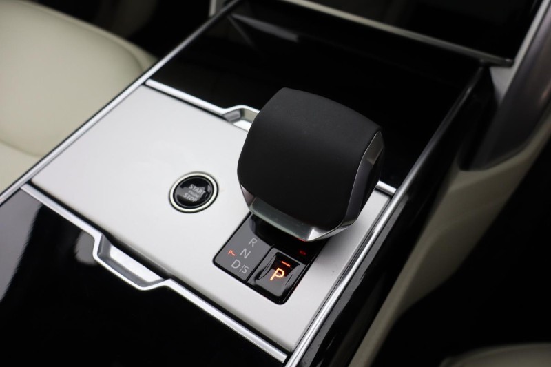 Used Land Rover Range Rover 2025 for sale - 77210359: Photo 13