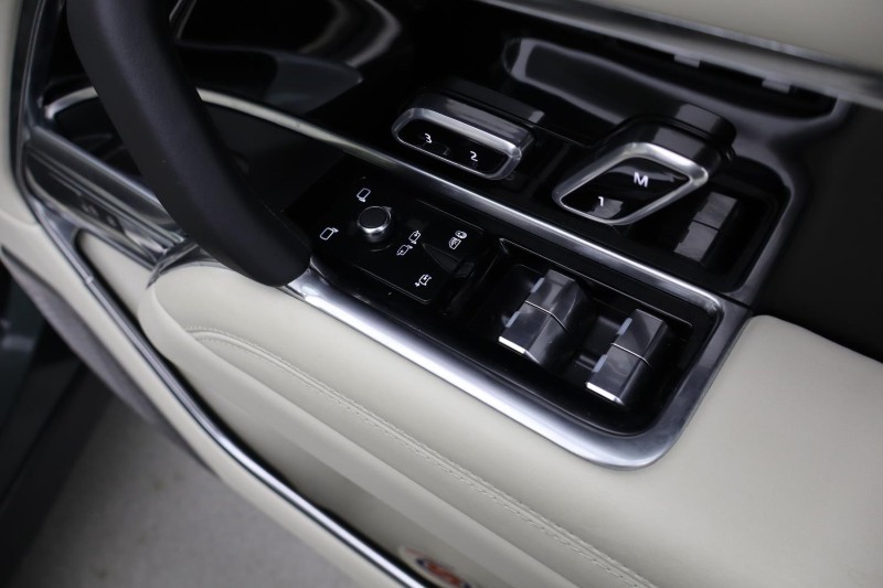 Used Land Rover Range Rover 2025 for sale - 77210359: Photo 31