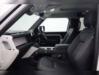 Used Land Rover Defender 2025 for sale - 79606897: Photo