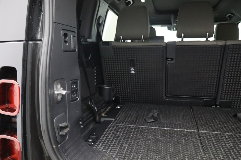Used Land Rover Defender 2023 for sale - 77077062: Photo 26