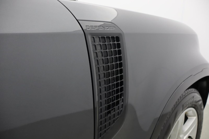 Used Land Rover Defender 2023 for sale - 77077062: Photo 30
