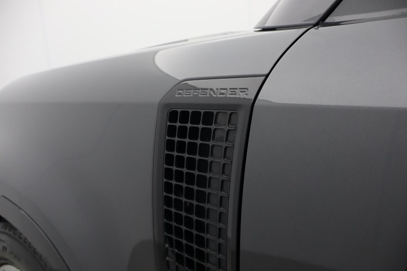 Used Land Rover Defender 2023 for sale - 77077062: Photo 34