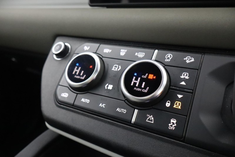 Used Land Rover Defender 2023 for sale - 77077062: Photo 53