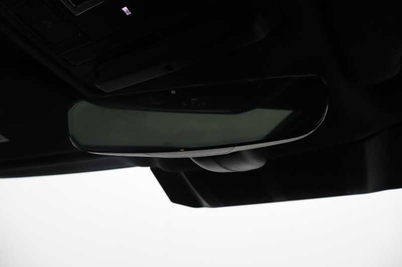 Used Land Rover Defender 2023 for sale - 77077062: Photo 56