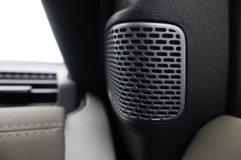 Used Land Rover Defender 2023 for sale - 77077062: Photo 57