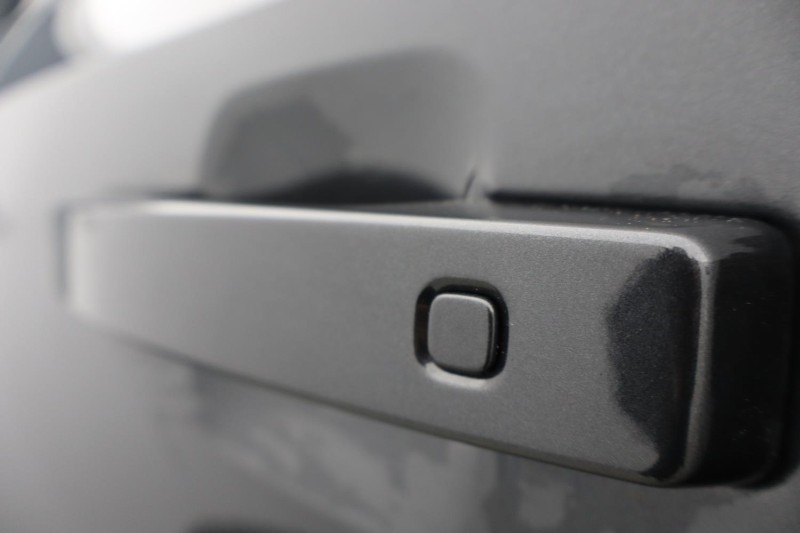 Used Land Rover Defender 2023 for sale - 77077062: Photo 61