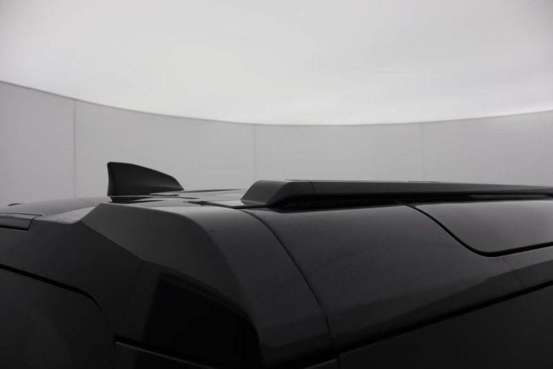 Used Land Rover Defender 2023 for sale - 77077062: Photo 62