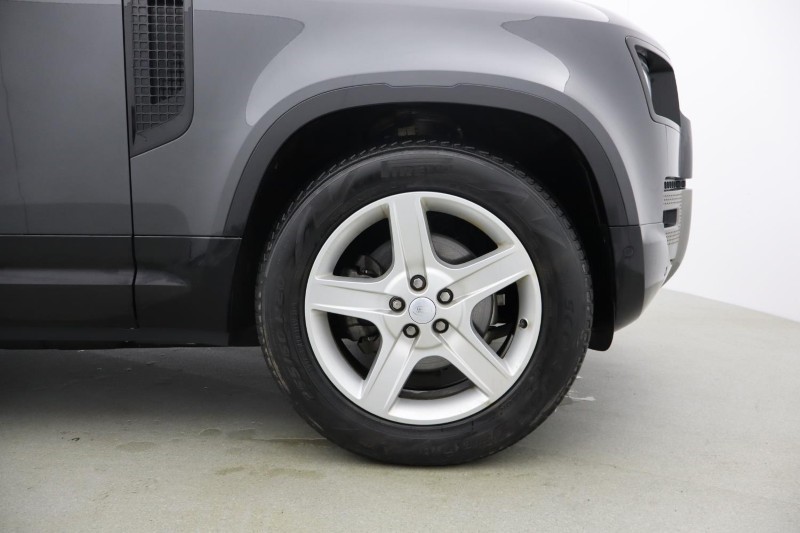 Used Land Rover Defender 2023 for sale - 77077062: Photo 8