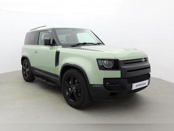 Land Rover Defender feature image