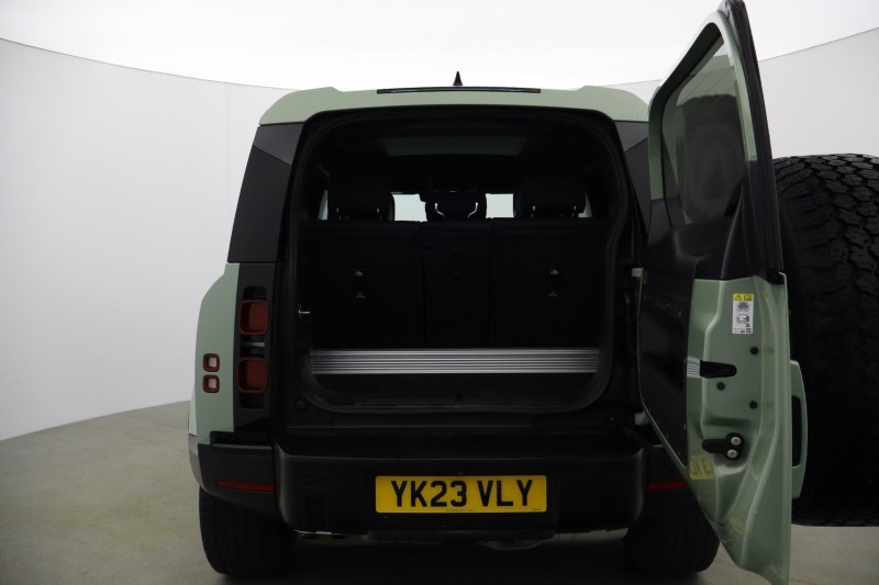 Used Land Rover Defender 2023 for sale - 78028144: Photo 27