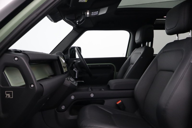 Used Land Rover Defender 2023 for sale - 78028144: Photo 3