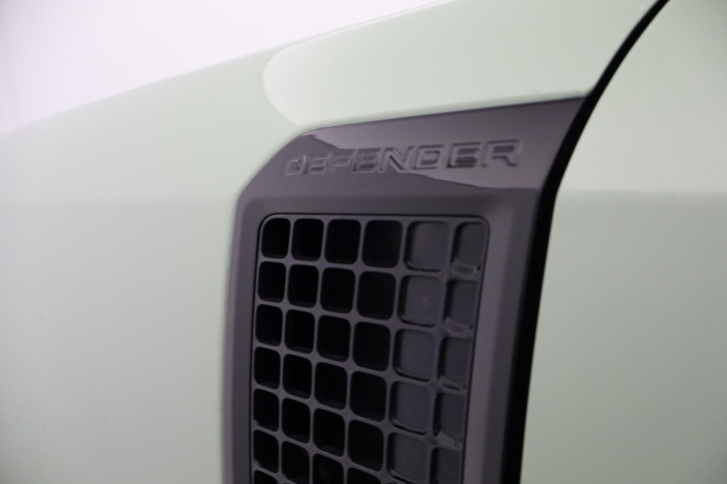 Used Land Rover Defender 2023 for sale - 78028144: Photo 42